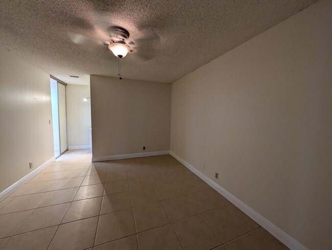 Building Photo - 3830 Coral Tree Cir