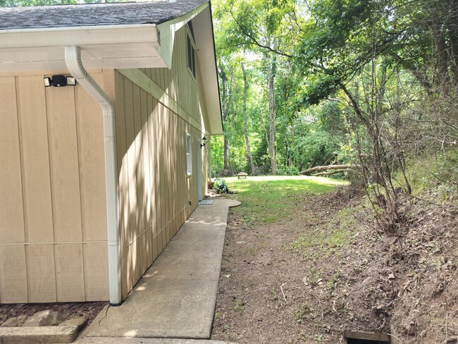 Building Photo - 487 N Country Clb Dr
