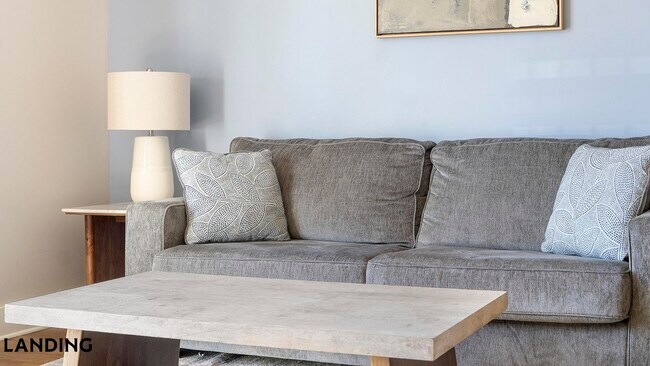 Building Photo - 1000 Forestview Dr