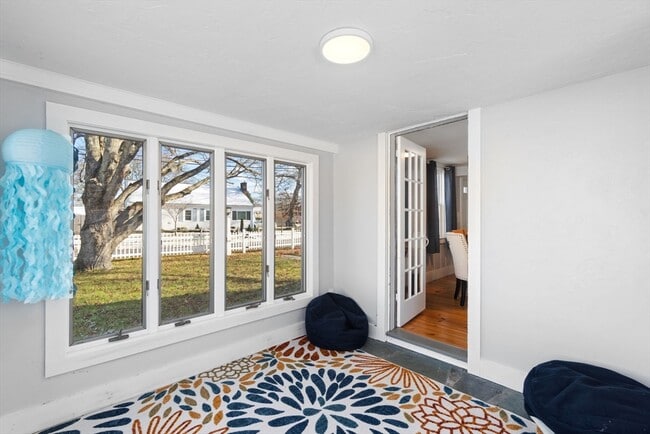 Building Photo - 32 Woodside Ave