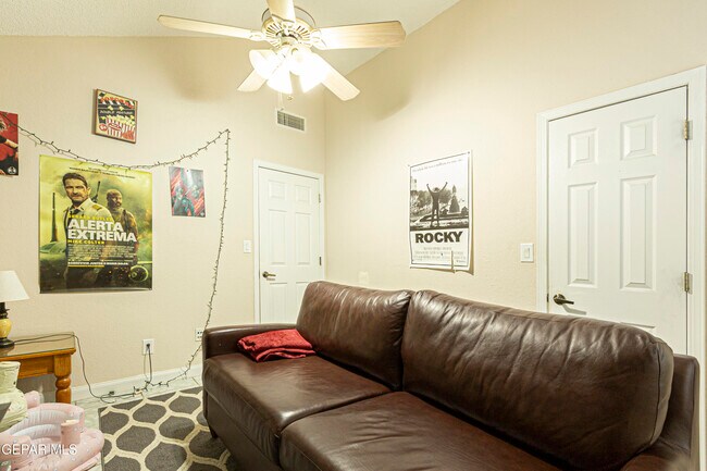 Building Photo - 1123 Night Hawk Dr