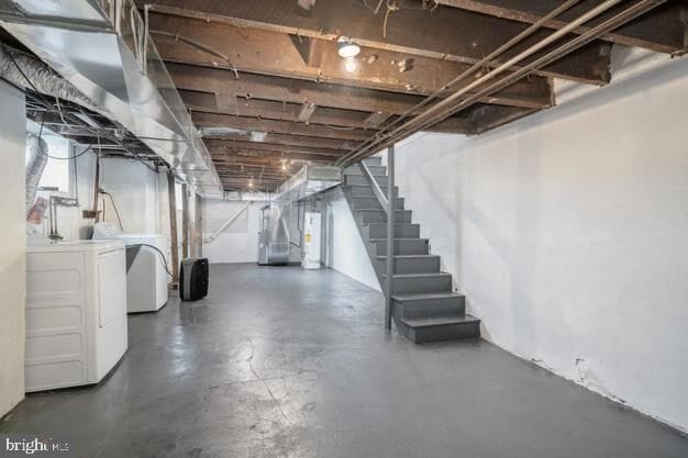 Building Photo - 322 Woodbine Ave