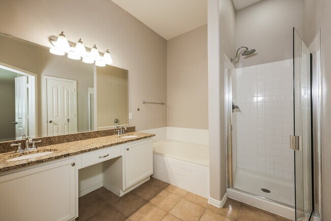 Building Photo - 636 Brooks St