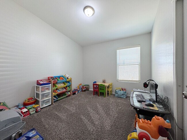 Building Photo - 629 David Ortiz St