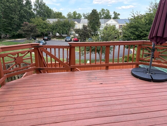 Building Photo - 1892 Beegee Ct