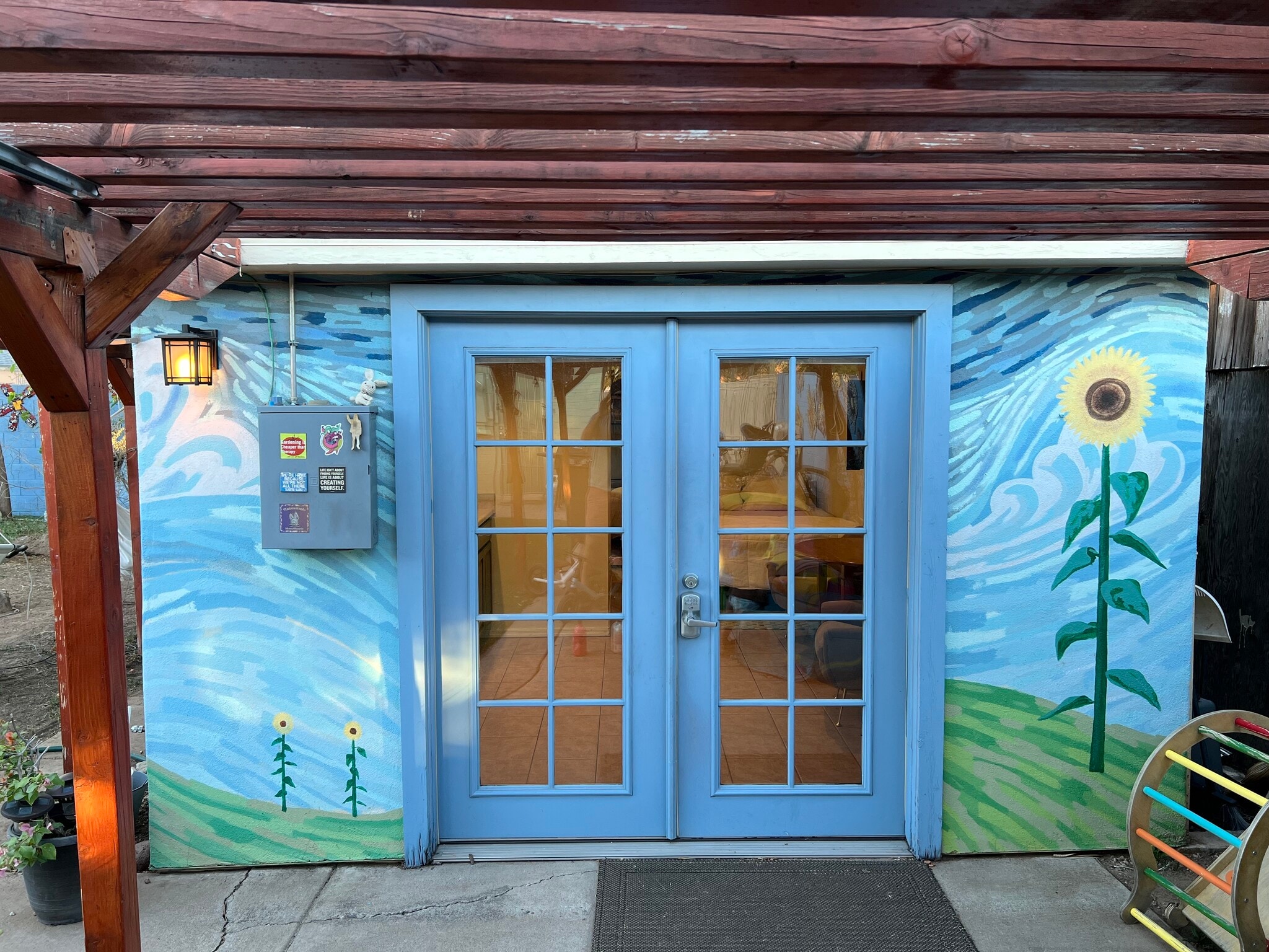 Building Photo - 2232 N Evergreen St