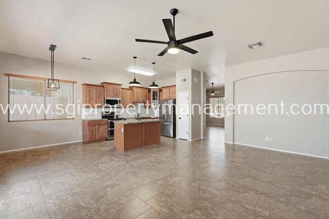 Building Photo - 13178 W Rimrock St