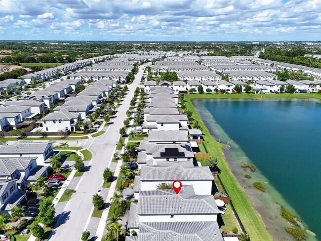 Building Photo - 1411 SE 26th Rd