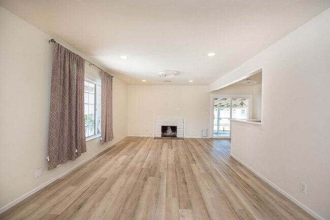 Building Photo - Beautiful 4 Bedroom Home in Garden Grove