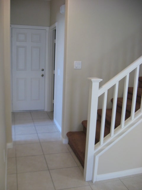 Building Photo - Beautiful, Spacious Four Bedroom + Loft Home in Gated Community!