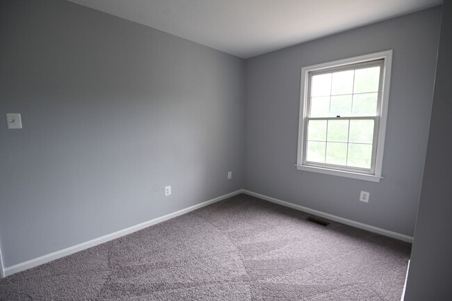 Building Photo - Charming Updated Home in Millersville!
