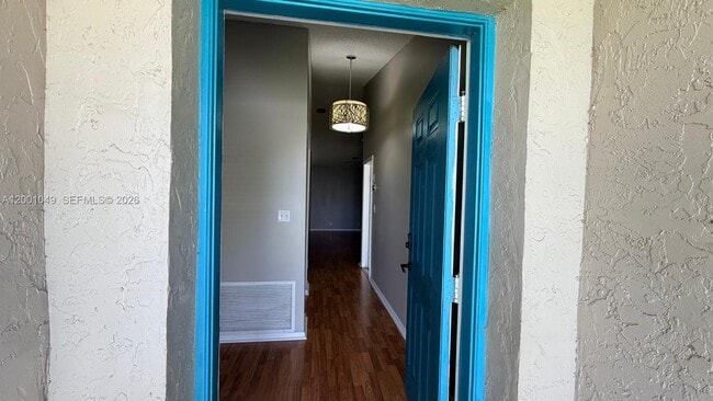 Building Photo - 11540 NW 27th Ct