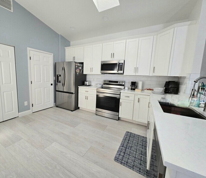 Building Photo - 6810 Camille St