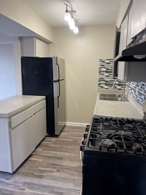 Open Kitchen! - 808 at South Center Apartments