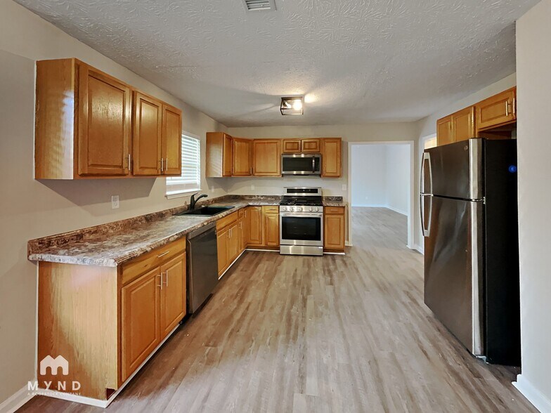 Building Photo - 110 Hodge Dr