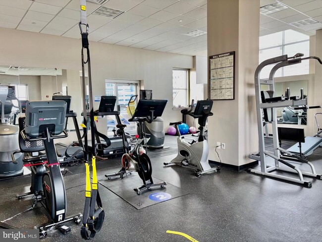 Building Photo - 111 S 15th St