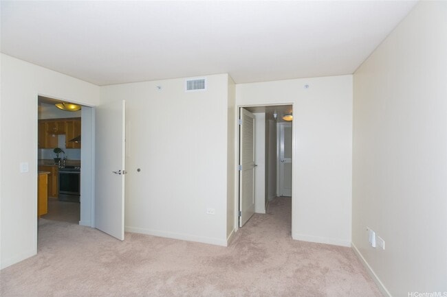 Building Photo - 1296 Kapiolani Blvd