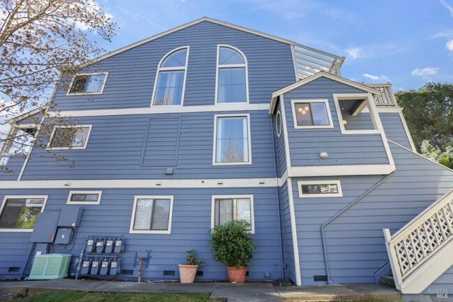 Building Photo - 219 Sea Crest Cir