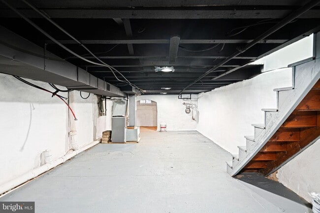 Building Photo - 5540 Harmer St