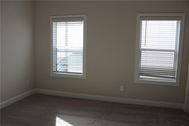 Building Photo - 4647 Molder Dr