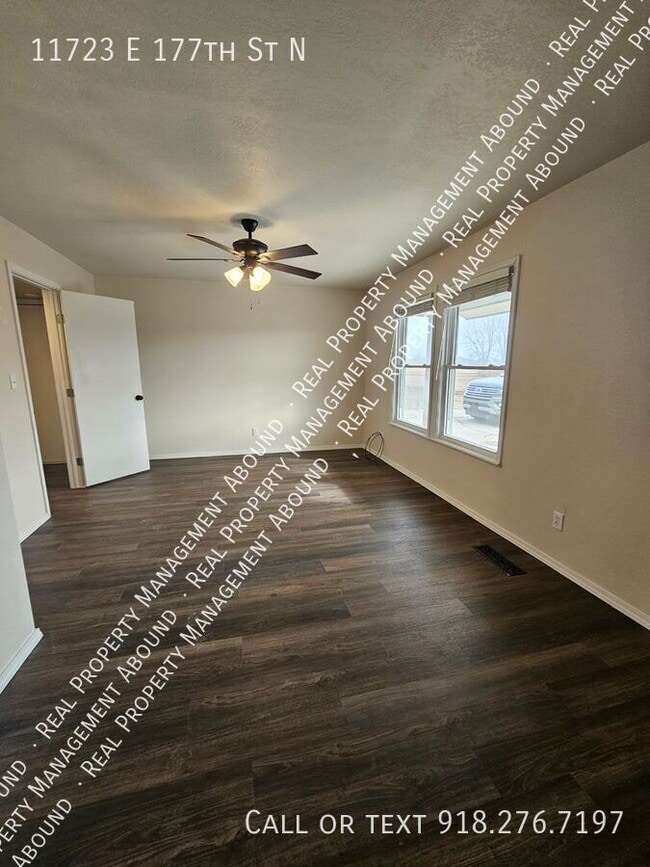 Building Photo - 11723 177th St N