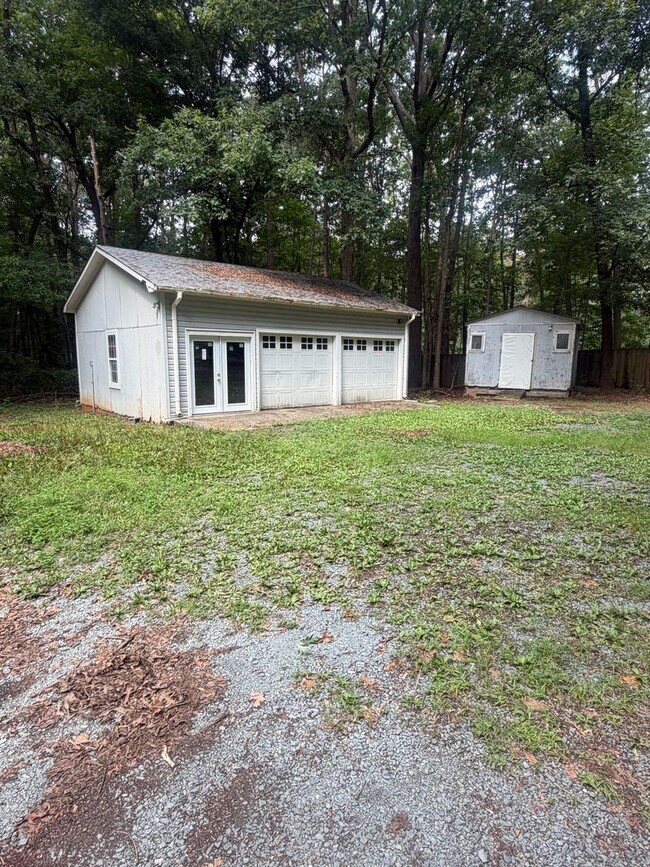 Building Photo - 3 Bedroom/2 Bathroom Modular Home for Rent