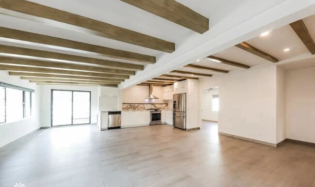 Building Photo - BRS Realty SA