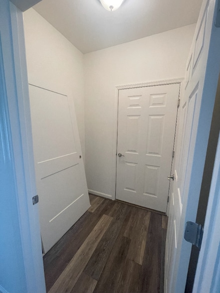 Building Photo - 269 Thompson Ave