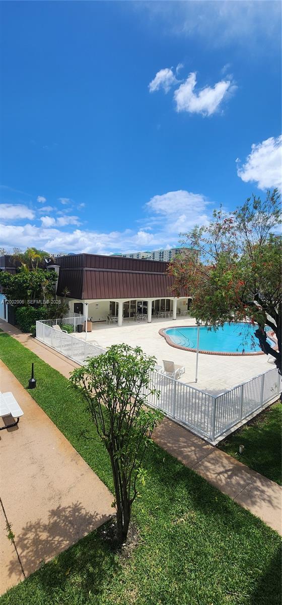 Building Photo - 500 NE 2nd St