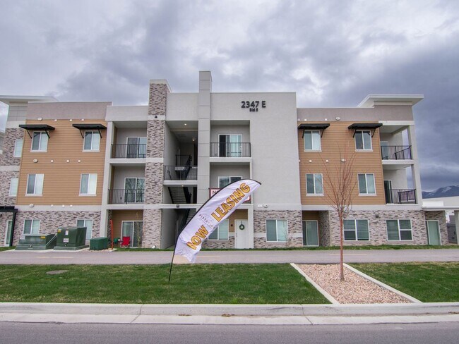 Building Photo - 2308 E 830 S