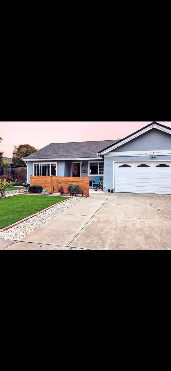 Primary Photo - 7897 Shorehaven Ave