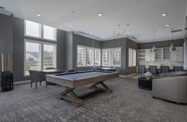 Building Photo - 2 Vanderbilt Blvd