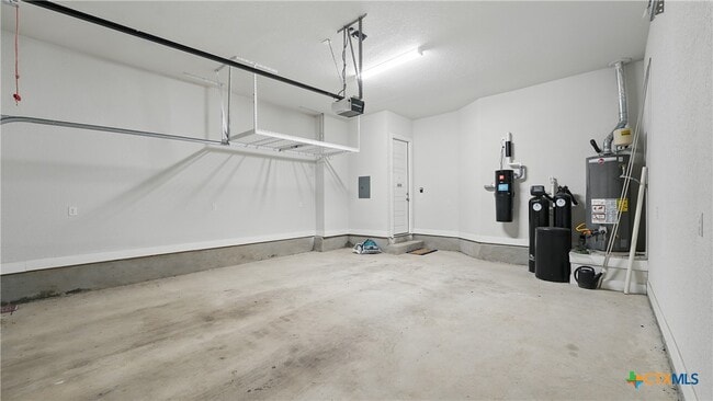 Building Photo - 1606 Folk Victorian Rd