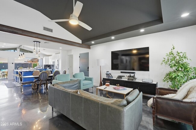 Building Photo - 2812 N 71st Pl