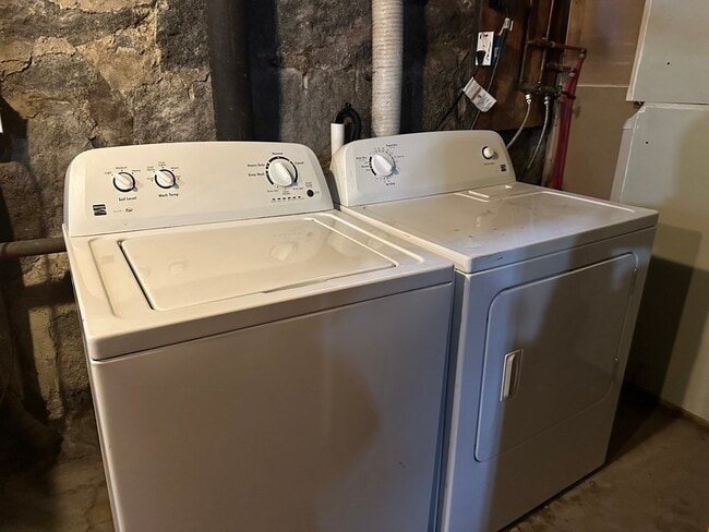 Building Photo - 47 Euclid Ave