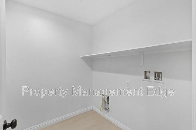 Building Photo - 29305 Catalpa