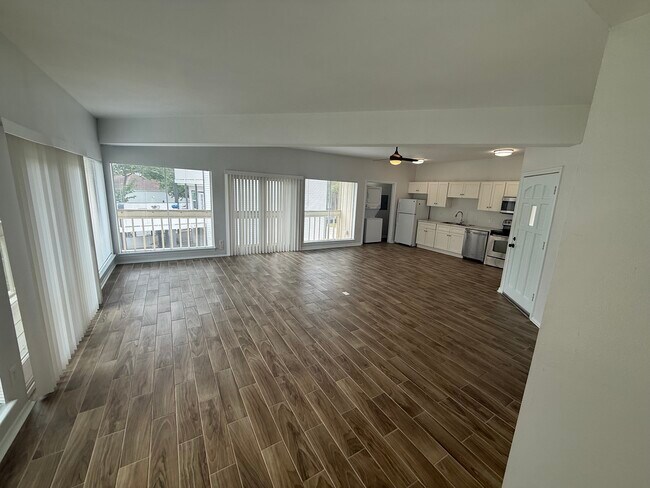 Building Photo - April Villas Triplex