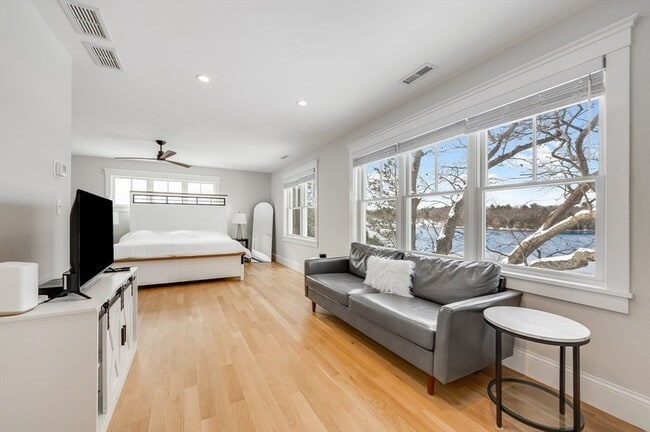 Building Photo - 6 Stanwood Pt