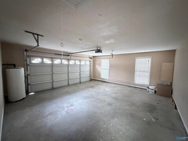 Building Photo - 2813 Willowick Tr SE