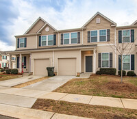 Building Photo - 3 Bedroom Townhome in NW School District -...