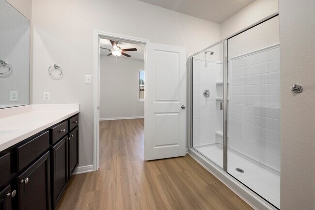 Building Photo - 15615 Plum Brk Dr