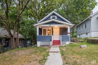 Building Photo - Fully Renovated 2BD/1BA – Modern Upgrades ...