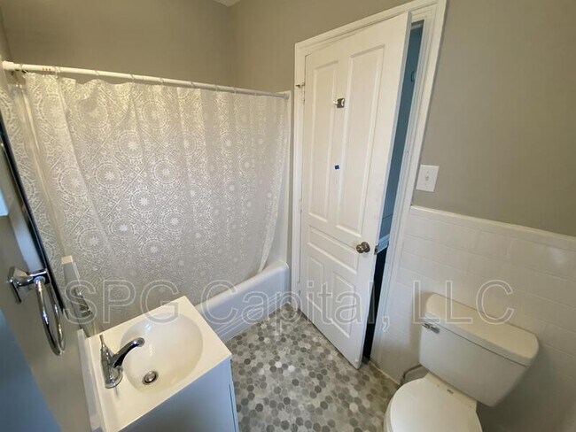 Building Photo - 336 W Philadelphia St