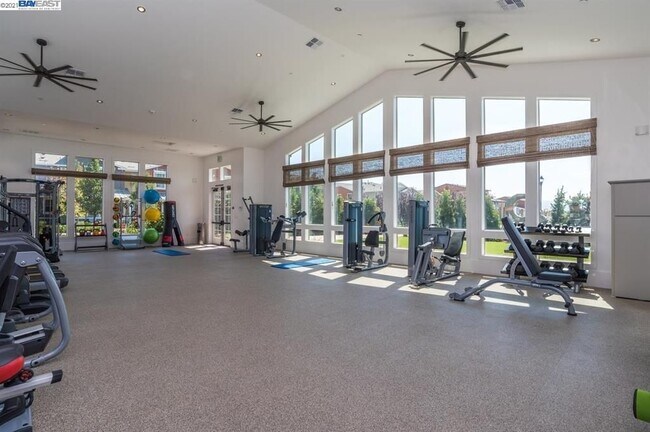Building Photo - 833 Tranquility Cir