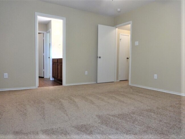 Building Photo - 20415 Shiloh Mist Ln