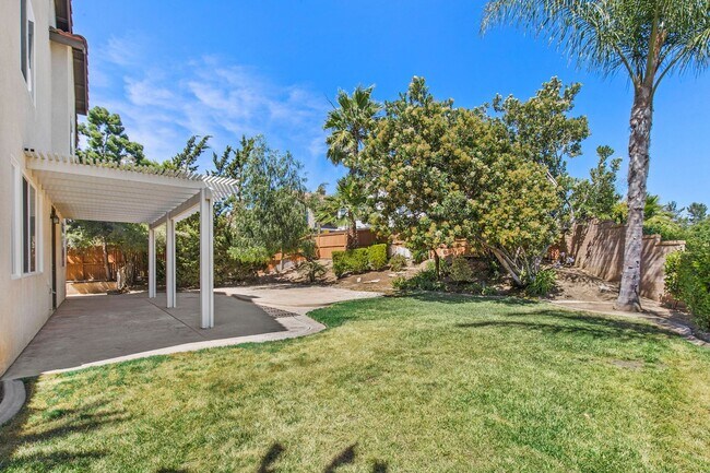 Building Photo - Paseo Del Sol, 5 br/3 ba House, 2-Story, 3 car gar, yard, corner house, gardener, granite, hardwo...
