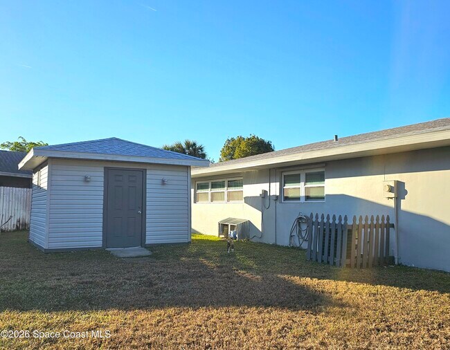 Building Photo - 872 Sadnet Cir NE