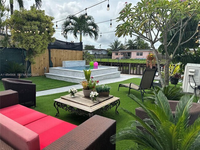 Building Photo - 4531 SW 42nd Terrace