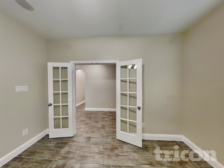 Building Photo - 210 Morning Glory Pl