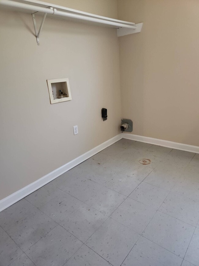 Building Photo - 5457 McClelland Dr
